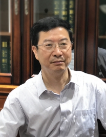 卢怀敦律师照片